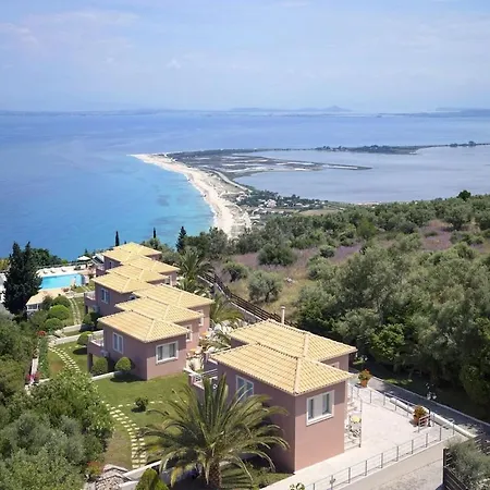 Mira Maizonettes Apartahotel 4*